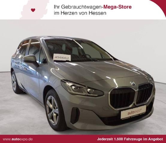 BMW 218d Active Tourer Aut. SpoSi Leder Pano  