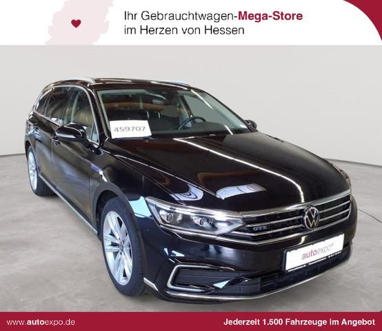 VW Passat Variant GTE PANO AHK IQ StandHz  