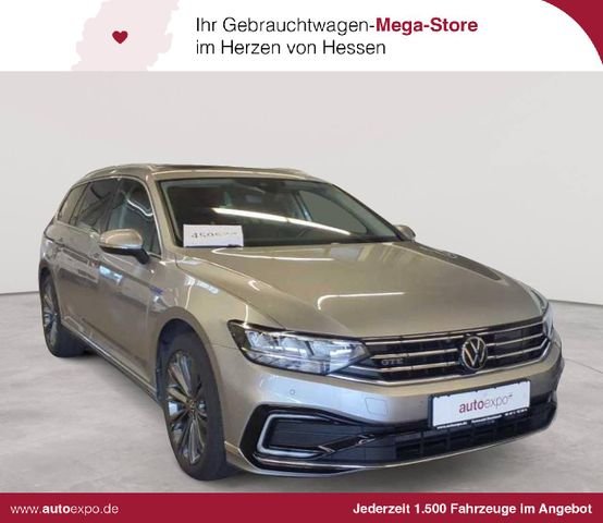 VW Passat Variant Hybrid GTE PANO AHK NAV  