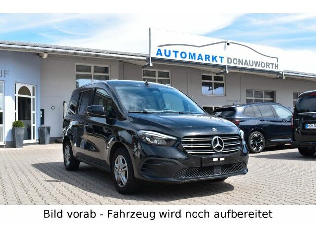 MERCEDES-BENZ T 180d Automatik Style Navi LED Kamera Sitzhzg..