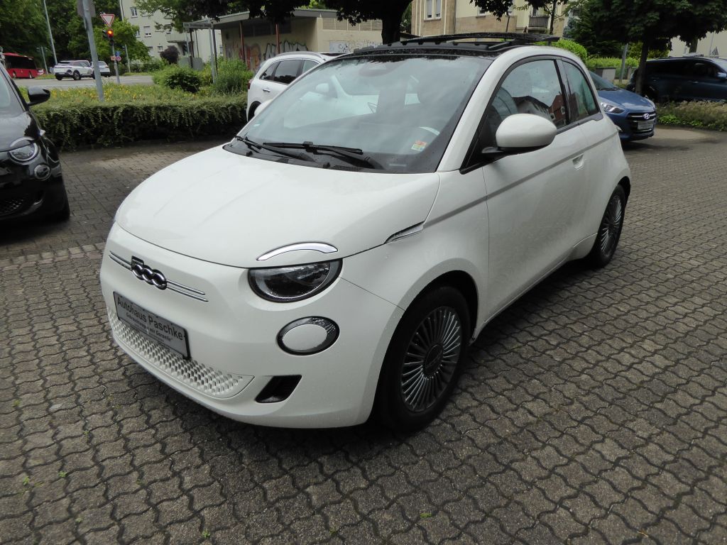 FIAT 500e Icon, Schiebedach, Navi, Klimaautomatik
