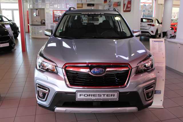 SUBARU Forester 2.0ie Lineartronic Trend