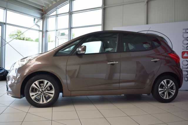 Kia Venga 1 6 Cvvt Uefa Euro 16 Deine Autoborse Finde Dein Auto