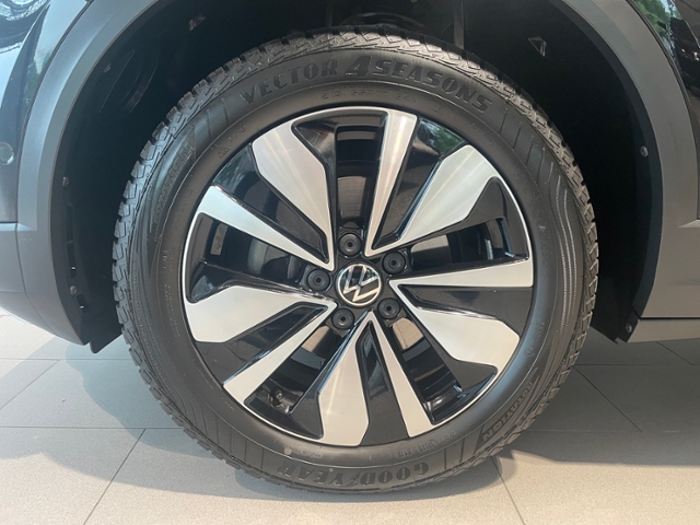 VW T-Roc 1.5 TSI Move +ALLWETTERREIFEN+