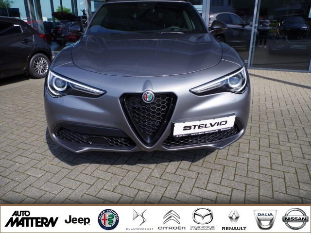 Alfa Romeo Stelvio Sprint Q4, Navi, Veloce Sitze, PDC uvm. - Deine  Autobörse - Finde dein Auto