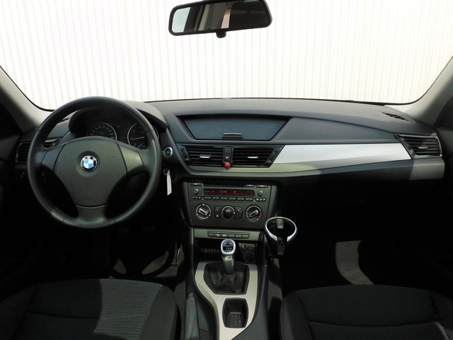 BMW X1 sDrive18i PANORAMA+PDC+USB Bluetooth Klima
