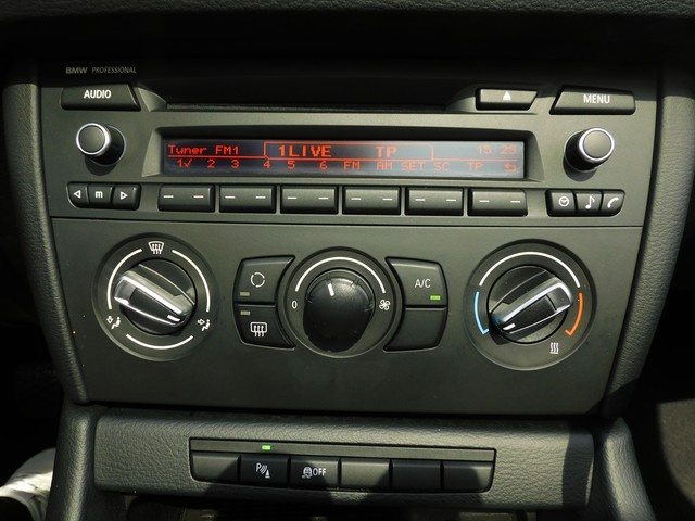 BMW X1 sDrive18i PANORAMA+PDC+USB Bluetooth Klima