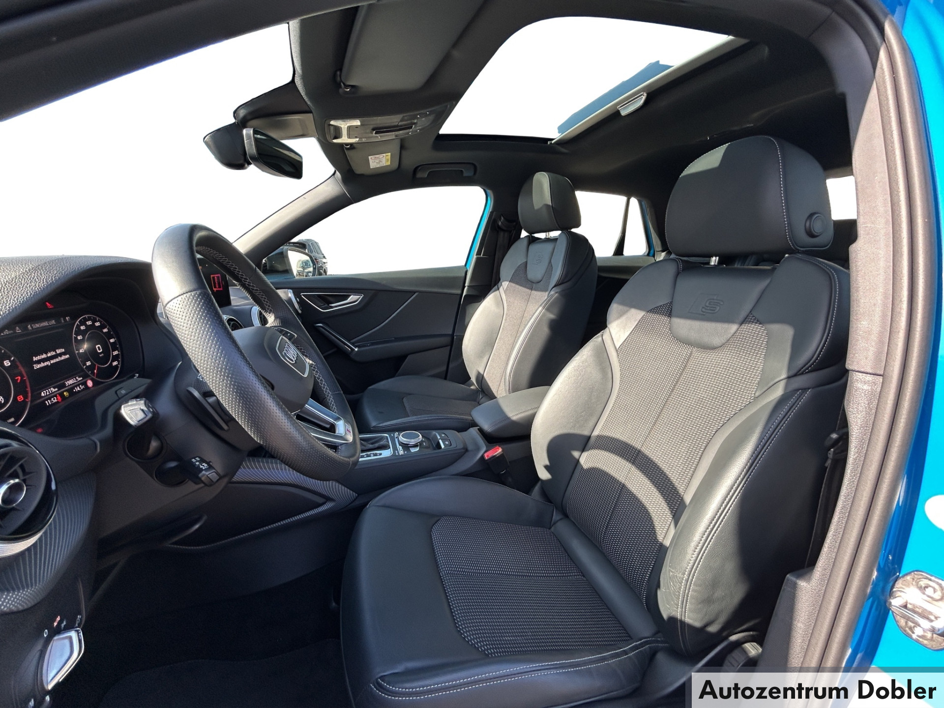 AUDI Q2 S line 40 TFSI quattro S tronic Glasdach PDC