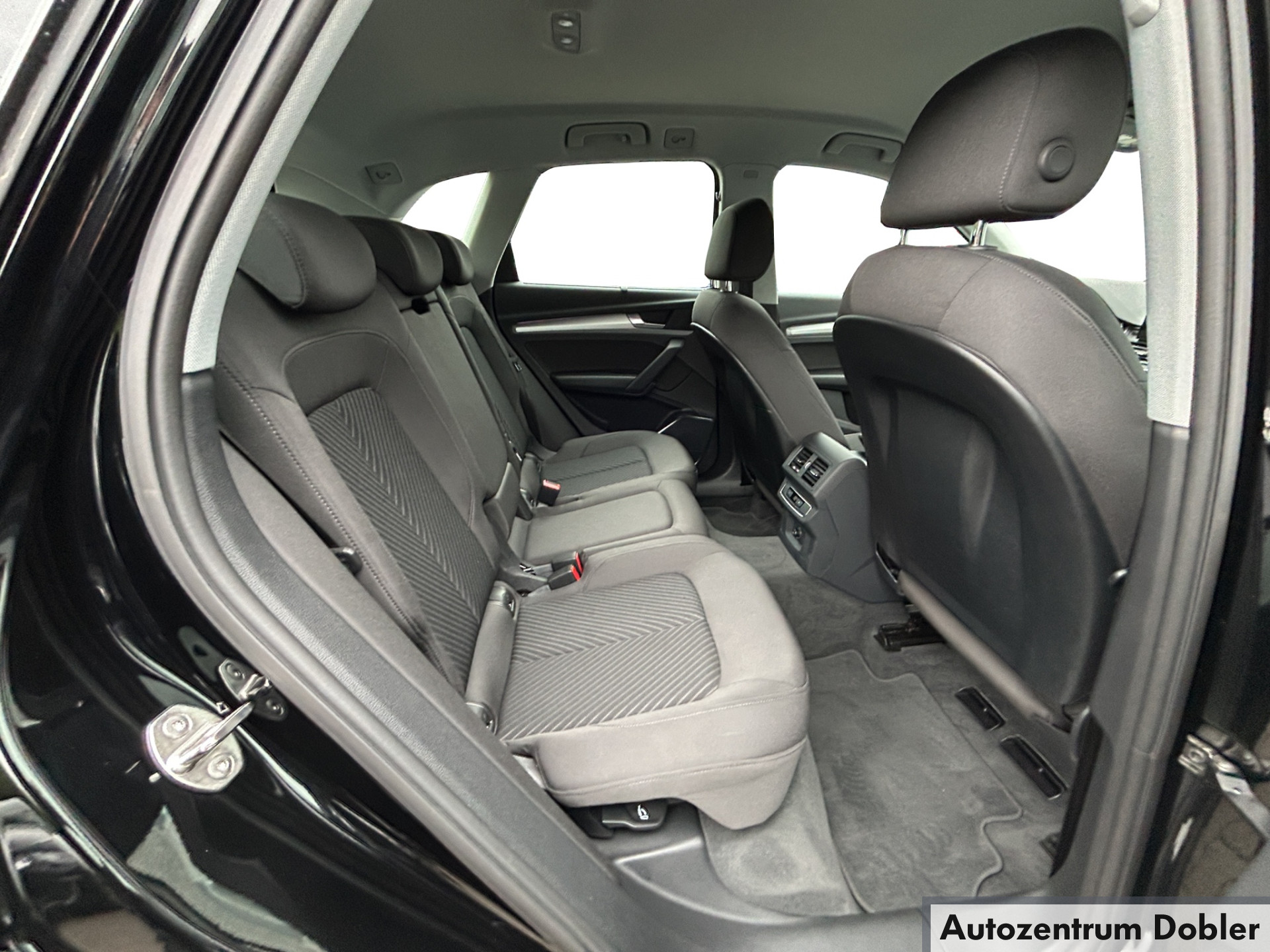 AUDI Q5 50 TFSI e quattro AHK PDC Navi Euro6 LED